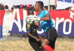 Valla publicitaria voló hacia Donis Escober