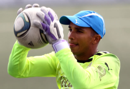 Donis Escober rompe récord en el fútbol hondureño