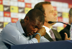 VIDEO: Emotiva despedida de Abidal del Barça