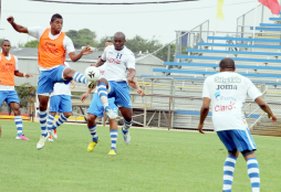 Honduras escondió sus armas y entrenó a puerta cerrada