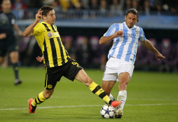 Málaga sobrevive a la intensidad del Borussia Dortmund