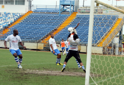 Honduras escondió sus armas y entrenó a puerta cerrada