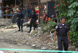 Matan a dos amigos cuando estaban de visita en El Carmen