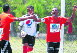 Tropezón del líder en Segunda División