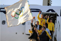 La bandera olímpica llega a Río de Janeiro