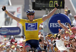 Lance Armstrong pierde sus 7 tour de Francia, lo suspenden de por vida