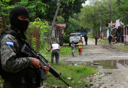 'Ya no aguantábamos los tiroteos, preferimos irnos”
