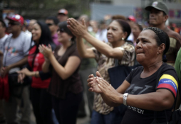 Chavistas piden destitución de Capriles como gobernador de Miranda
