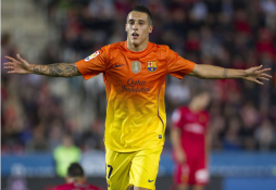 Un Messi histórico saca de un apuro al Barça