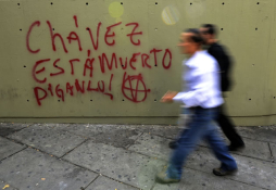Chavistas cierran filas al aproximarse la fecha de juramentación con Chávez grave