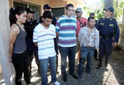 Capturan a cuatro en rescate de universitarias secuestradas
