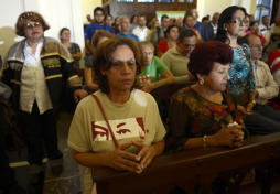 Hugo Chávez está en coma inducido, según diario español ABC