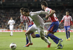 Cristiano se libra de la amarilla y jugará el clásico