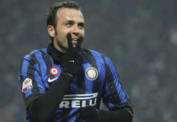 Milan e Inter pisan los talones a la Juventus