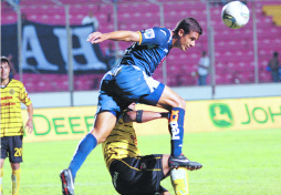 Motagua se baja al Real España y sigue invicto en Honduras