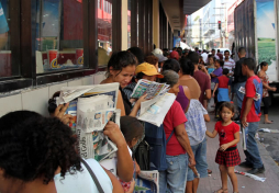 Miles de hondureños celebran el Día del Pollo