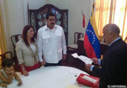 Venezuela ya tiene Primera Dama, Maduro se casó con Cilia Flores