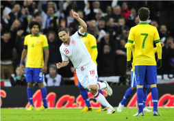 Inglaterra amarga el regreso de Scolari y Ronaldinho