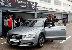 La plantilla del Real Madrid recibe sus nuevos Audi