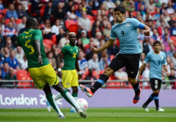 Uruguay se complica tras caer con Senegal