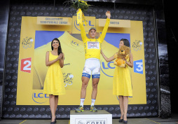 Alemán Marcel Kittel gana primera etapa del Tour de Francia