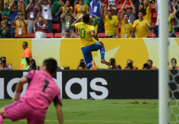Brasil abrió la Copa Confederaciones con goleada contra Japón