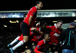 Manchester United aumenta su ventaja en la cima