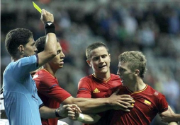 Muniain: 'El árbitro no ha querido pitar dos penaltis'