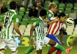 Atlético de Madrid remonta con goles de Falcao y se coloca segundo