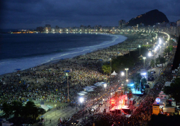 Papa: Jesús se une a los jóvenes desencantados de políticos y cristianos