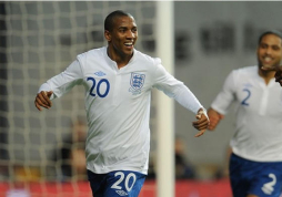 Una Inglaterra sin brillo superó a Dinamarca