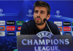 Piqué: 'No hay que dejar respirar a Ibrahimovic'