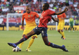 Messi rescata al Barça de la pesadilla en Pamplona