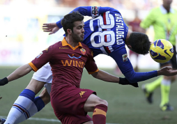 Balotelli rescata al Milan en Cagliari