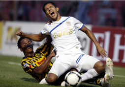 Real España sacó la rebeldía para rescatar el clásico