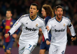 Real Madrid humilla al Barça y es el primer finalista de la Copa