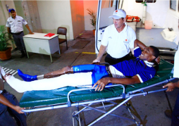 Manuel Mosquera sufre una fractura de tibia y peroné