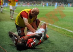 Edgard Álvarez se lesiona en su primer juego con el Dinamo de Bucarest