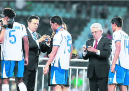 Una digna Honduras pierde con México y se queda sin el título