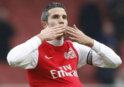 Van Persie: ''Me apetece mucho jugar en el Real Madrid''