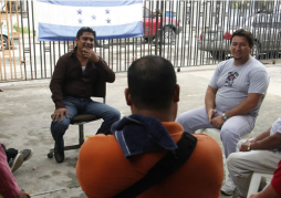 Empleados del Ihnfa en huelga por falta de pago