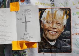 La hija de Mandela llama 'buitres' a los medios