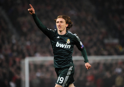 Real Madrid elimina al Manchester United y se mete a cuartos de Champions