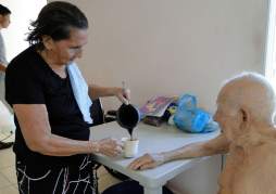 Celebran 75 años de amor con boda que habían soñado