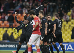 Emilio Izaguirre da asistencia para la remontada del Celtic