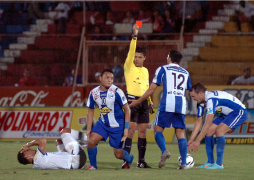 Olimpia se impuso al Victoria y es líder