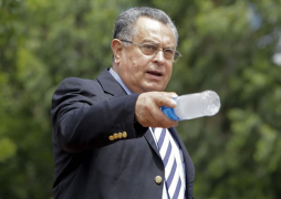 El Salvador demanda al 'Cuate' Castillo ante la FIFA