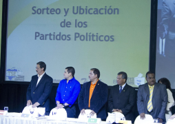 Candidatos, satisfechos con sus puestos en la papeleta electoral