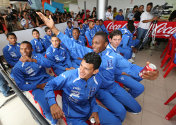 Un recibimiento de Mundial para la Sub-17