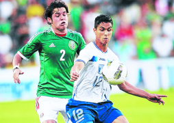 Una digna Honduras pierde con México y se queda sin el título